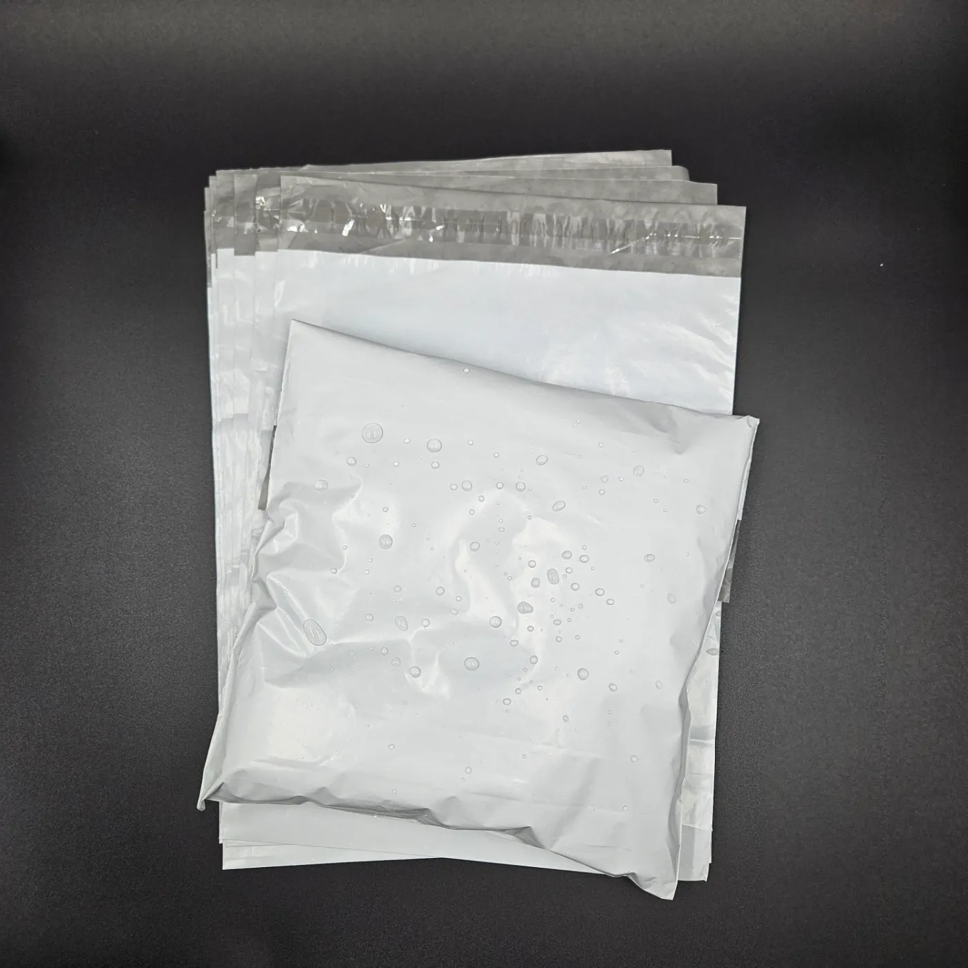 Polymailer bags - Black — White