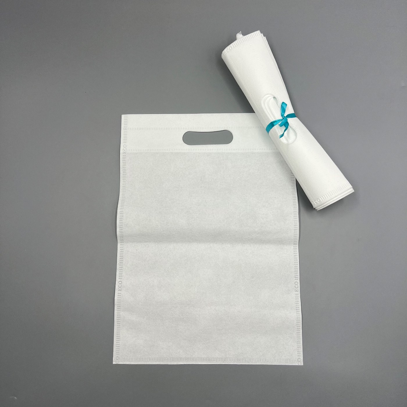 White Dcut Packaging A4